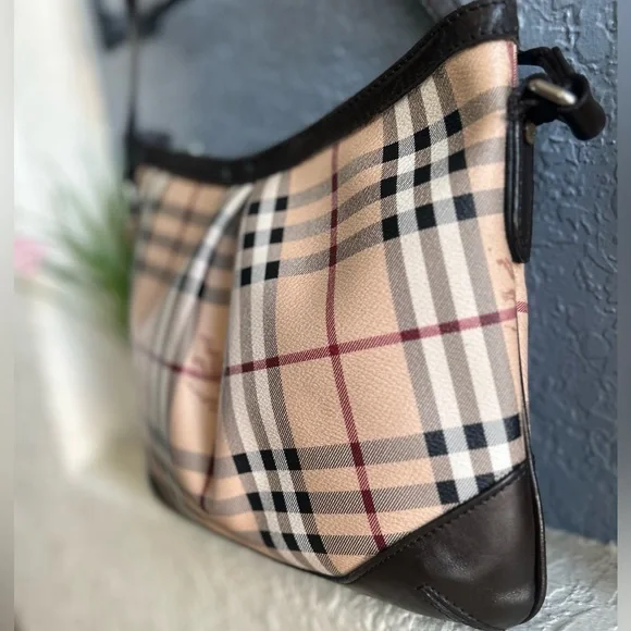 Burberry Haymarket Check Coated Canvas Crossbody Bag Excellent Condition - Picture 11 of 17